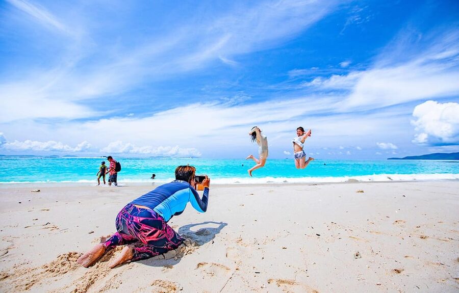 Ko Lanta: Maya Bay & Phi Phi Islands Full-Day Speedboat Trip - Viking Cave from the water