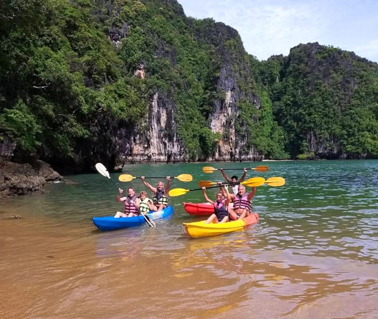 Ko Lanta: Private Exploration– Mangroves, Old Town & Beaches - The private driver and guide make a difference