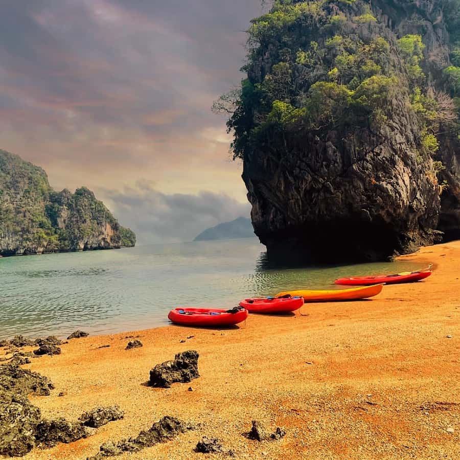 Ko Lanta: Sea Cave Kayaking Adventure Mangrove with Lunch - What this four-hour Koh Lanta trip is really like