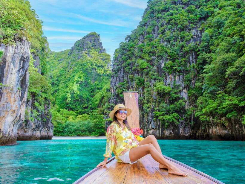 Ko Lanta: Unique 4-Island Long-Tail Snorkeling Tour w/ Lunch - Koh Ngai turns lunch into a proper break