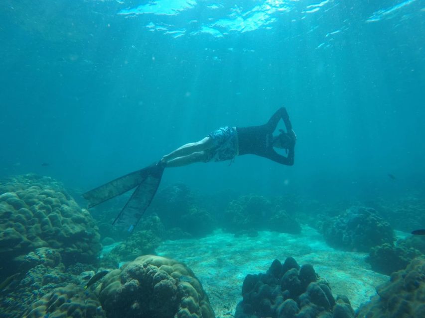 Ko Lipe: Outside Zone Snorkeling Trip by Longtail Boat - Hin Son Island and Ror Kloy Island: dramatic rocks and clear shallows