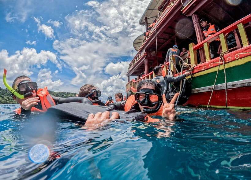Koh Chang: 3 or 4 Islands Snorkel & Beach Tour by Big Boat - Koh Rang: the main beach break