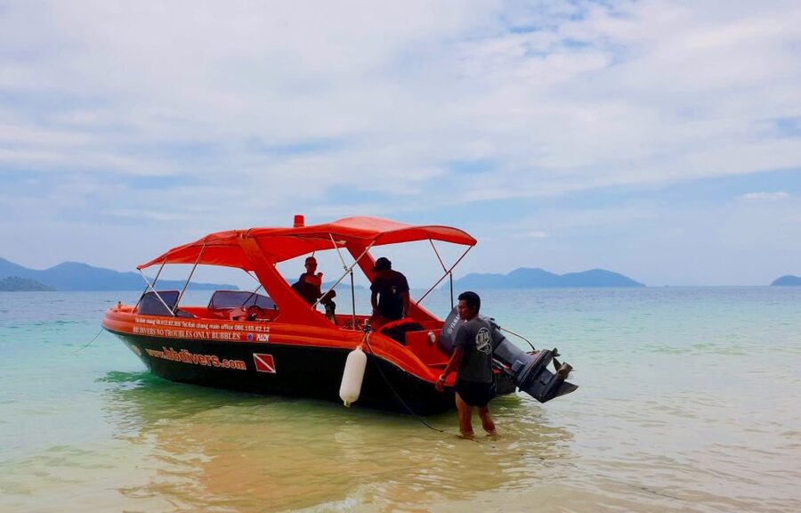 Koh Chang: Half-Day Snorkeling Adventure on a Speedboat - The 9 AM speedboat ride
