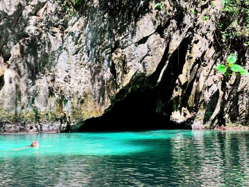 Koh Lanta: 4 Islands and Emerald Cave Snorkeling Trip - Koh Kradan: white sand, lunch, and time to slow down