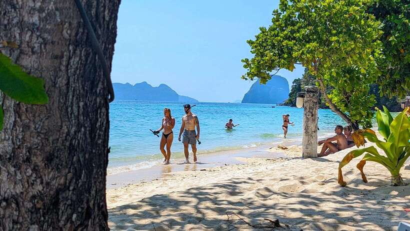 Koh Lanta: 4 Islands, Emerald Cave & Koh Kradan by Longtail - First snorkel stop at Ko Chueak or Ko Maa