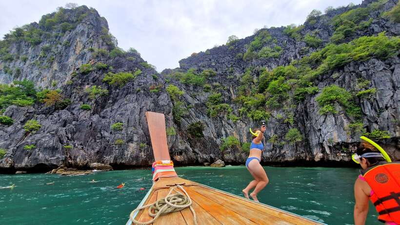 Koh Lanta: 4 Islands, Emerald Cave & Koh Kradan by Longtail - The longtail ride from Old Town