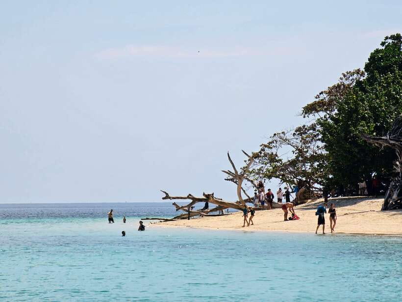 Koh Lanta: 4 Islands Tour by Speedboat with Snorkeling - Weather can change the plan