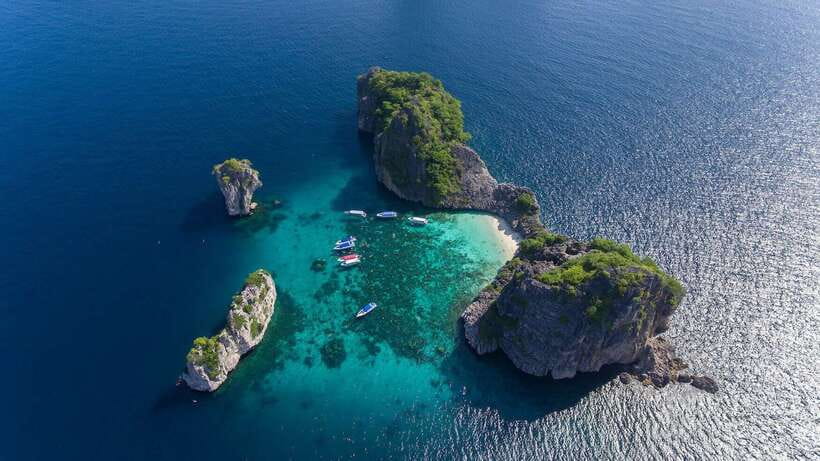 Koh Lanta: Adventure Sea Tour to Koh Rok and Koh Haa - Beach walks and the Pha Samed Daeng trail