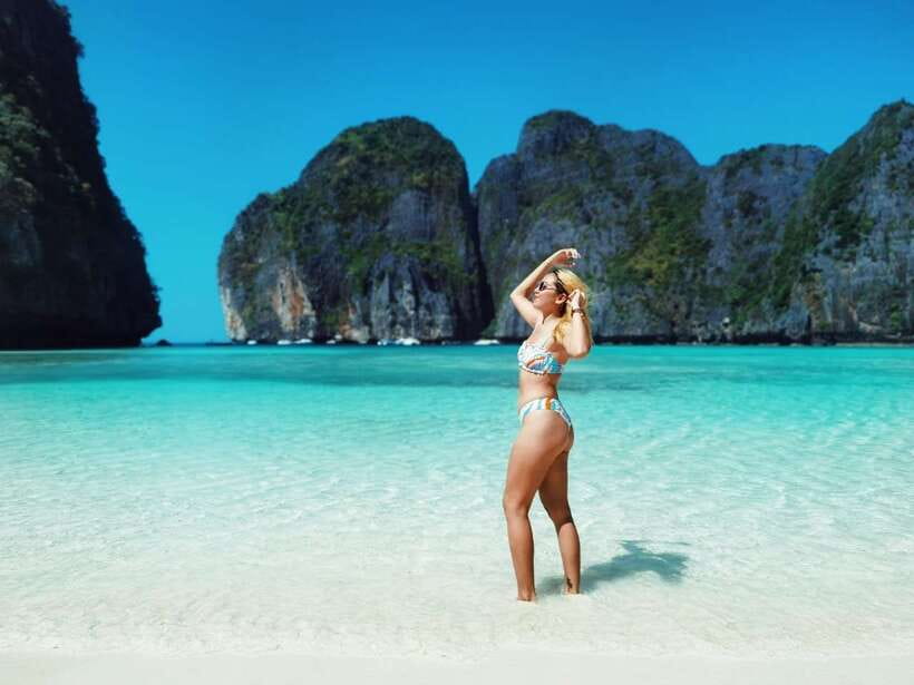 Koh Lanta: Phi Phi Islands Tour w/ Maya Bay, Snorkel & Lunch - Snorkeling among fish and coral