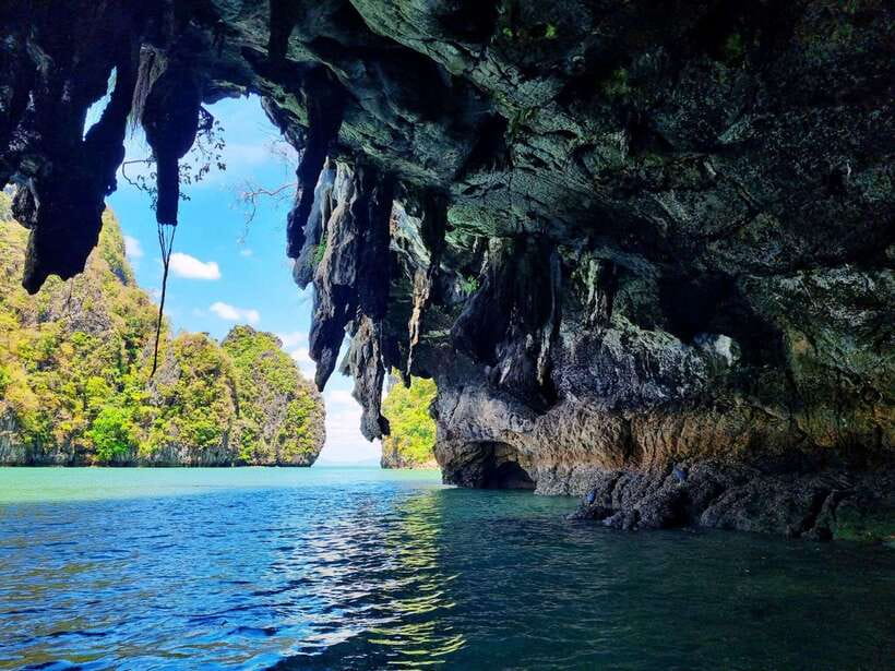 Koh Lanta: Sea Cave Kayaking and Talabeng Island Tour - Ko Lanta Noi and the changing coastal views