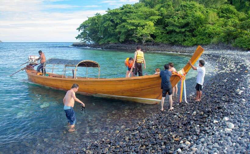 Koh Lipe: 5 Island Snorkeling Trip by Longtail Boat w/ Lunch - Koh Yang brings a different kind of reef