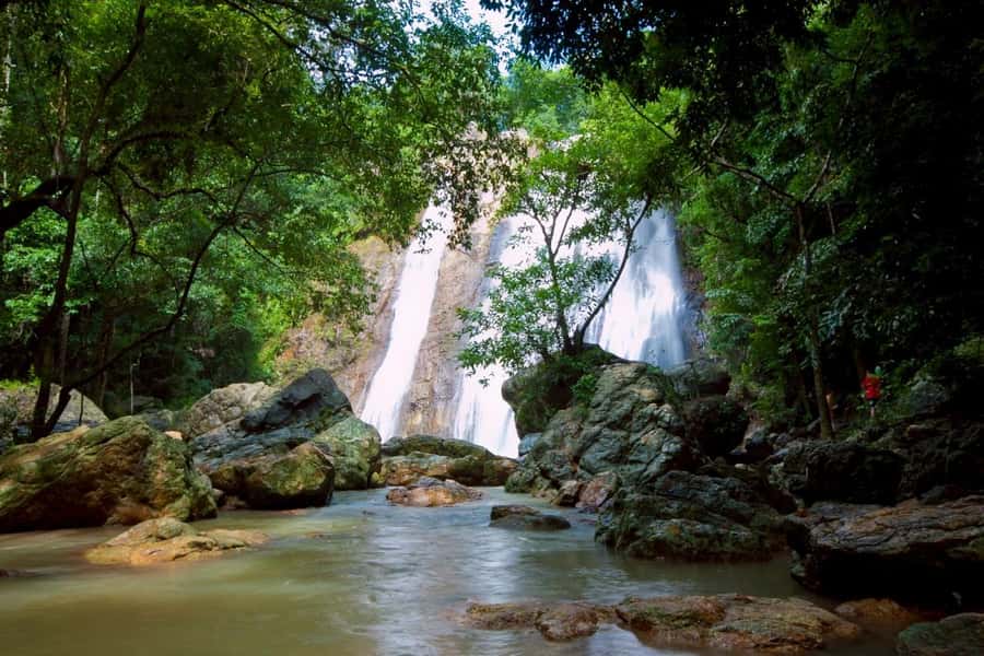 Koh Samui: Half Day Around Island Tour with Transfers - Plai Laem Temple and its 18-arm Guanyin