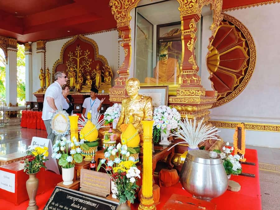 Koh Samui: Half Day City Tour with Hotel Pickup - Grandfather and Grandmother Rocks: a playful natural stop