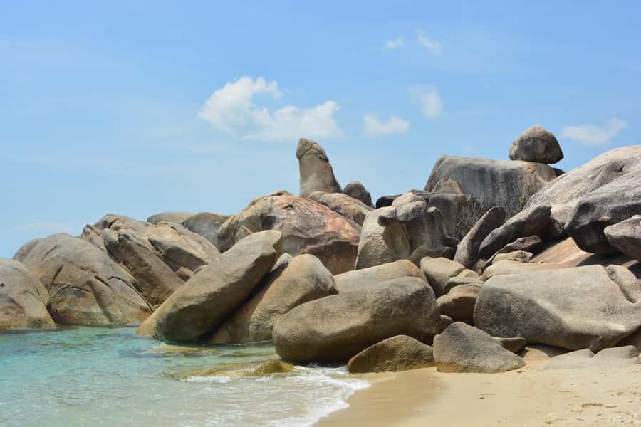 Koh Samui: Half Day City Tour with Hotel Pickup - Na Muang Waterfall is the tour’s breathing space