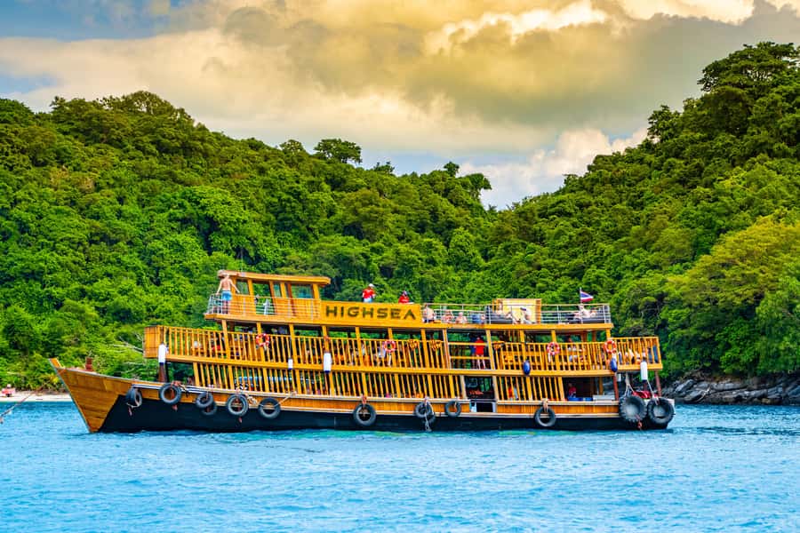 Koh Samui: Mu Ko Ang Thong Park Cruise with Kayaking Option - Lunch, beach time, and the boat routine