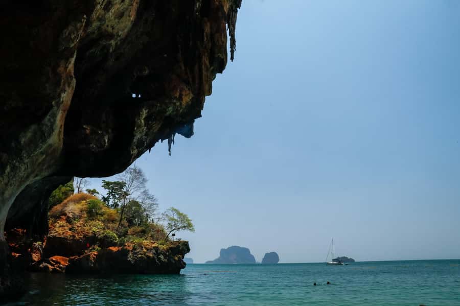 Krabi: 4 Islands Day Tour by Speedboat or Longtail Boat - What to pack for a boat-and-beach day