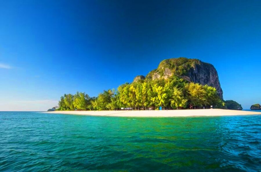 Krabi: 4 Islands Sunset Longtail Boat Tour with BBQ Dinner - Chicken Island and the best snorkeling time