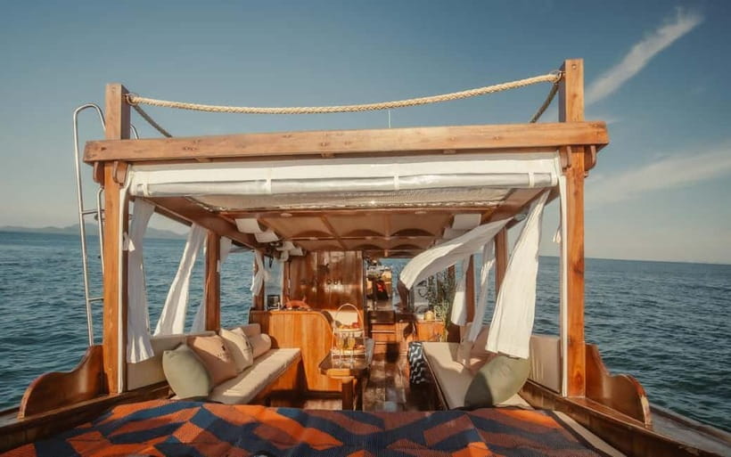 Krabi: 7 Island Tour by Luxury Longtail Boat with Snorkeling - What makes the boat feel luxurious