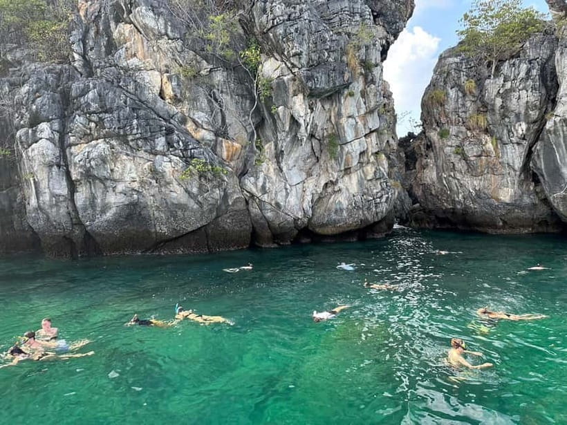 Krabi: 7 Islands Sunset by Longtail Boat with Snorkeling - Who should book this Krabi boat tour?