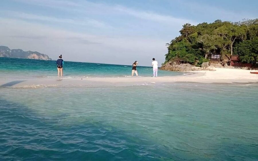 Krabi: 7 Islands Sunset Hopping Cruise with BBQ & Plankton - Poda Island, Tang Ming, and dinner near sunset