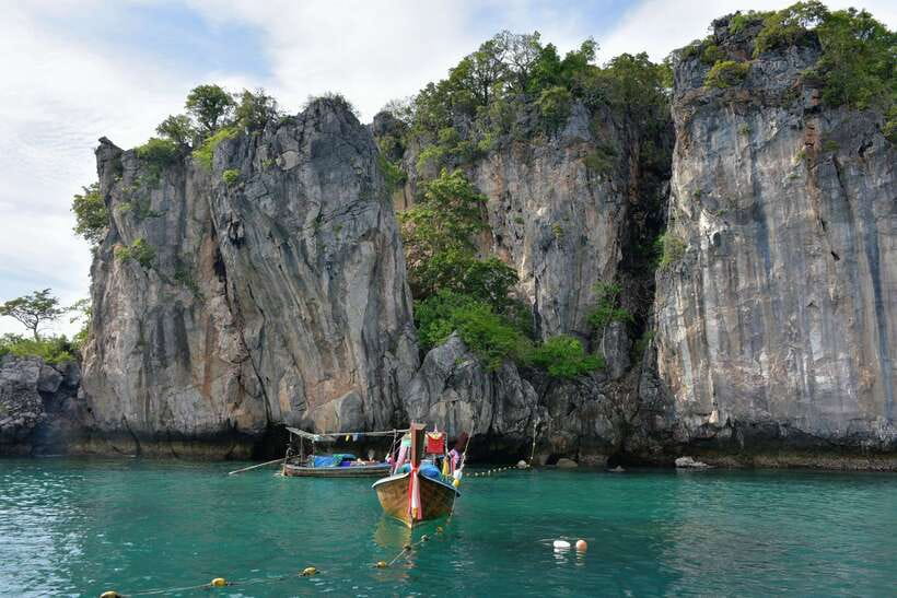 Krabi: 7 Islands Sunset Tour with Buffet Dinner & Snorkeling - Tub and Mor at the mercy of the tide