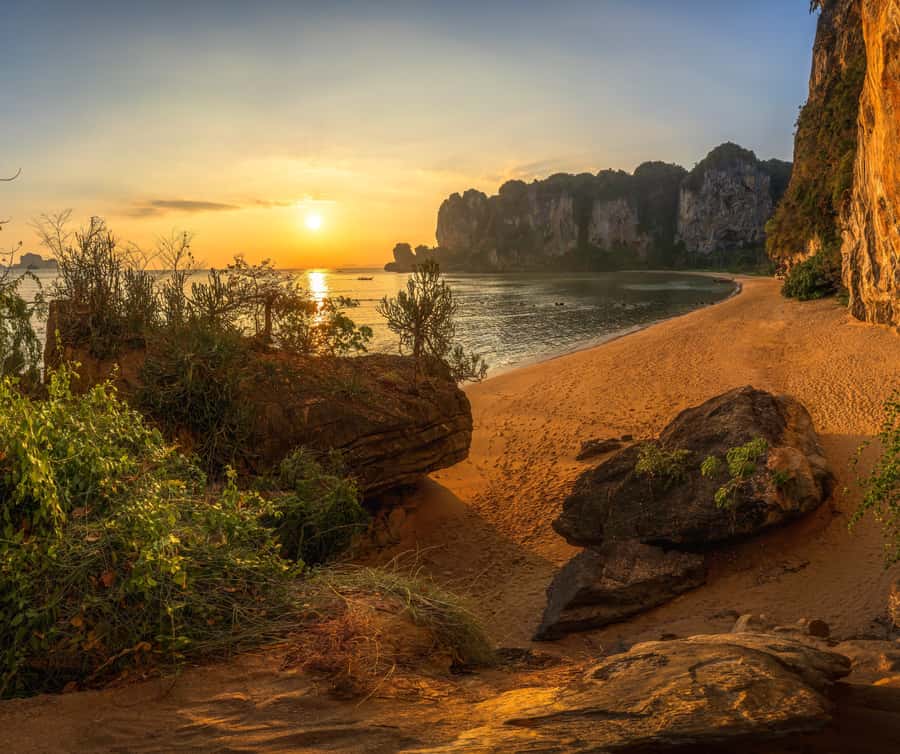 Krabi: Bioluminescent Plankton, Snorkeling & Sunset Tour - Why the evening timing works so well