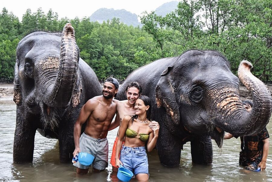 Krabi: Elephant Bathing Session at Krabi Elephant Shelter - A practical photo session, not just a photo stop