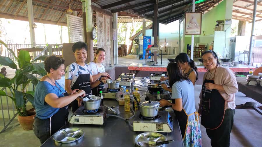 Krabi: Evening Thai Cooking Class at Ya's Cookery - Key points before you book