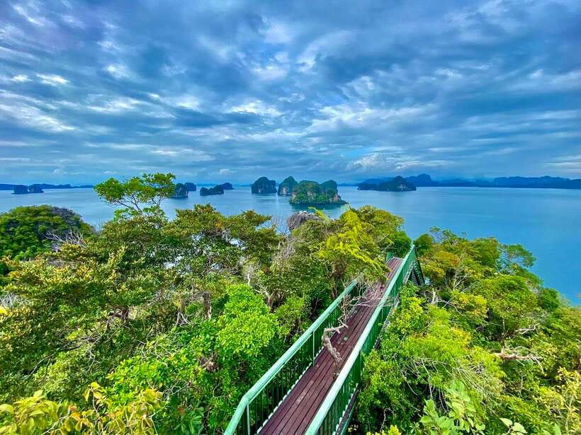 Krabi: Hong Island Longtail Boat & Kayak Tour w Buffet Lunch - Timing, crowds, and weather