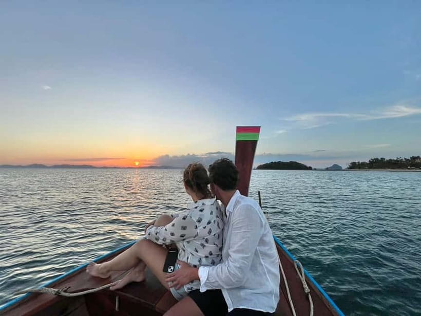 Krabi: Hong Island Sunset and BBQ Dinner Tour - Lading Island and the limits of the snorkeling