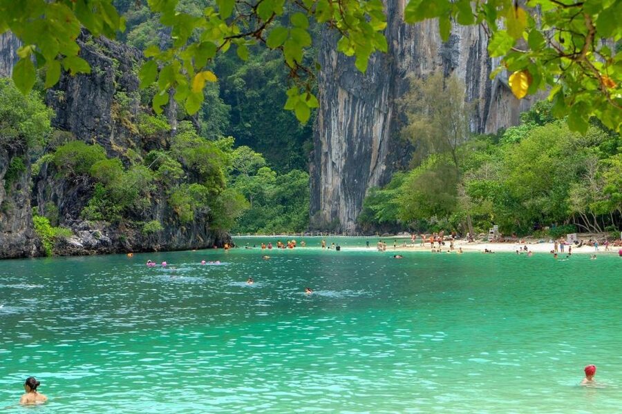 Krabi: Hong Islands Day Tour by Longtail Boat - The morning pickup and longtail boat start