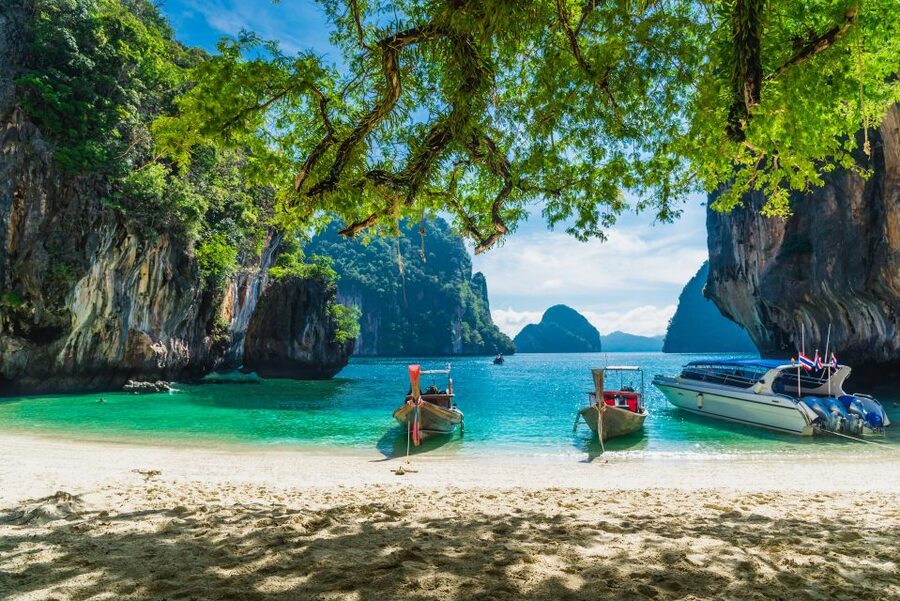 Krabi: Hong Islands Day Trip by Speedboat with Lunch - Lunch at Hong Island keeps the day practical
