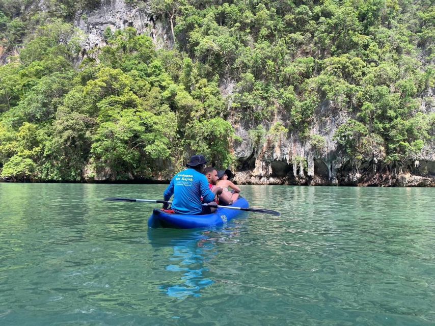 Krabi kayaking Ao thalane - Paddling beneath the mangrove canopy