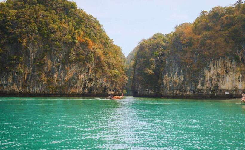 Krabi: Koh Hong Small Group Tour by Luxury Longtail Boat - What makes the luxury longtail different