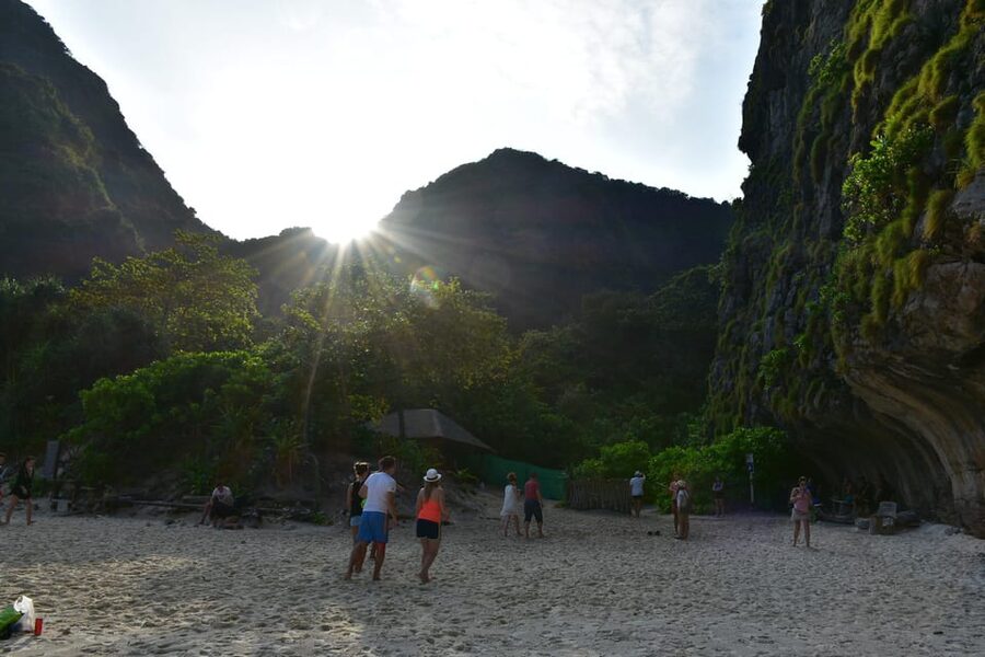Krabi: Phi Phi Islands & Maya Bay Speedboat Tour with Lunch - Bamboo Island for sand and one last swim