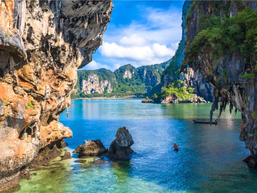 Krabi: Premium 4-Island Day Trip by Longtail Boat with Lunch - Koh Poda is the day’s best pause