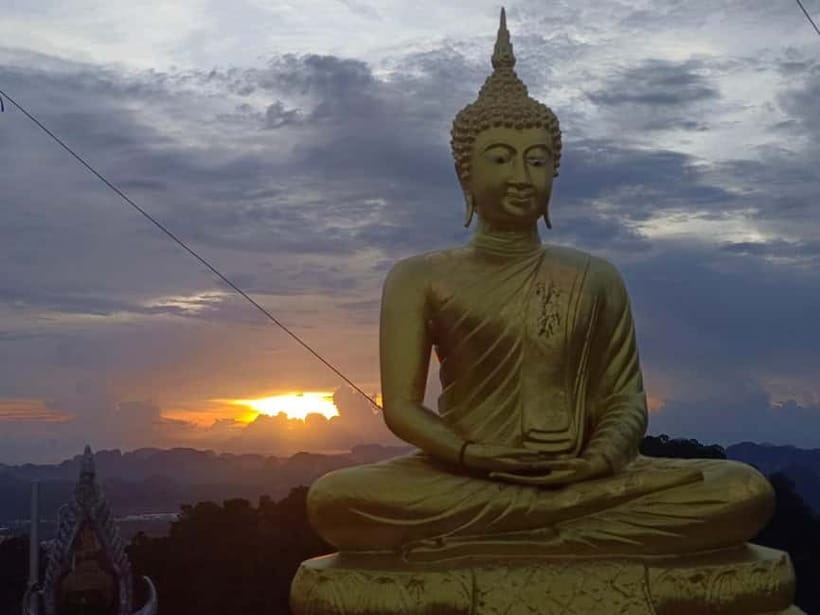 Krabi: Tiger Cave Temple Sunset Tour - The summit, golden Buddha, and Krabi views