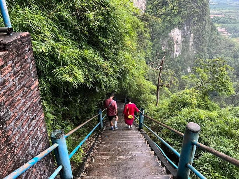 Krabi: Tiger Cave Temple Sunset Tour - What guides add to the experience