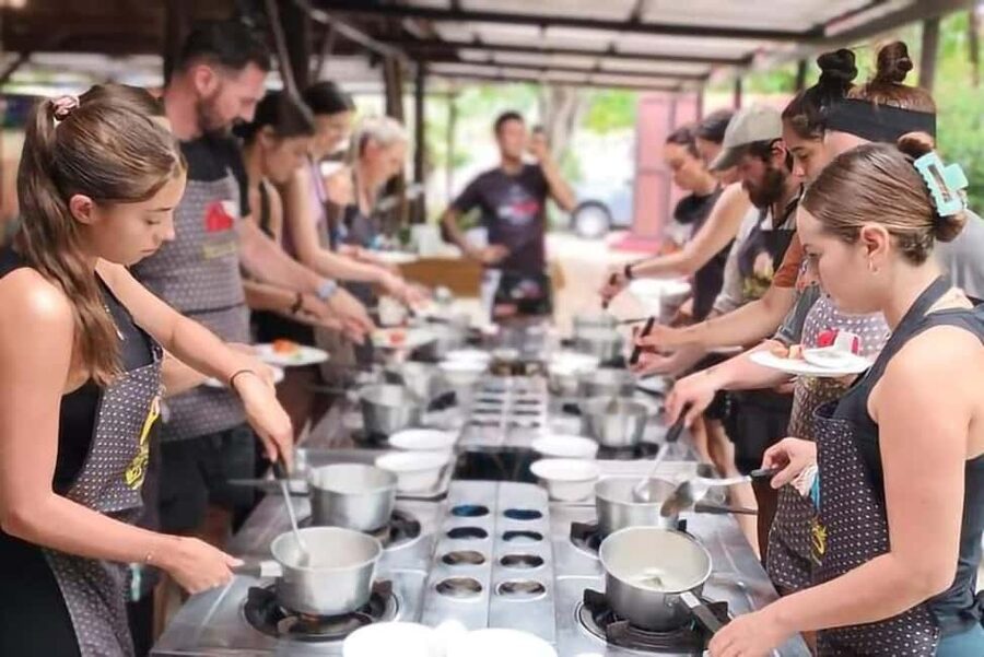 Krabi: Traditional Thai Cooking Class with Local Chef - A four-hour Thai kitchen lesson in Krabi