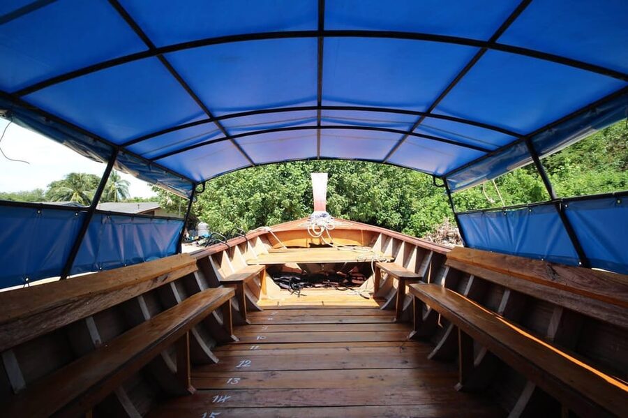 Lanta's Hidden Gems: 4 Islands by Traditional Longtail Boat - Lunch and beach time on Koh Ngai