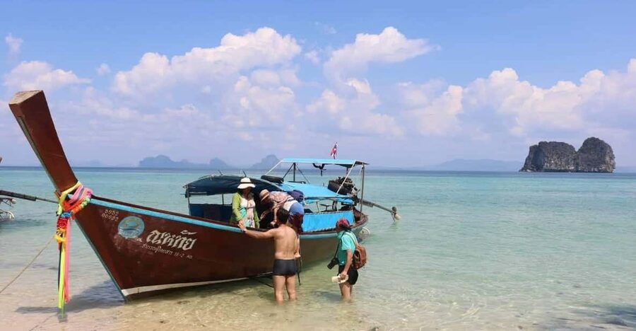 Lanta's Hidden Gems: 4 Islands by Traditional Longtail Boat - Koh Chueak, the best chance for clear snorkeling
