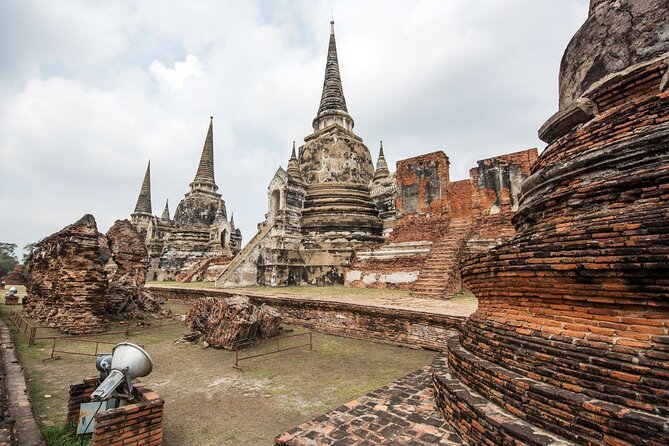Lopburi Monkey Temple & Ayutthaya Old City Tour From Bangkok - Ayutthaya’s Wat Yai Chai Mongkhon