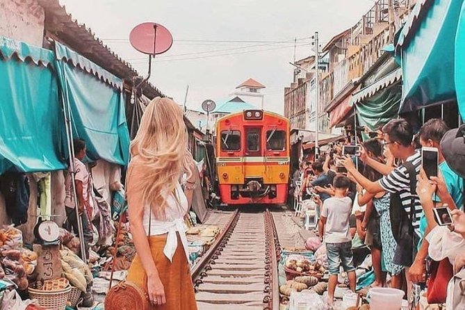 Maeklong Railway & Floating Market Tour (Private & All-Inclusive) - Wat Bang Kung, a temple inside a banyan tree