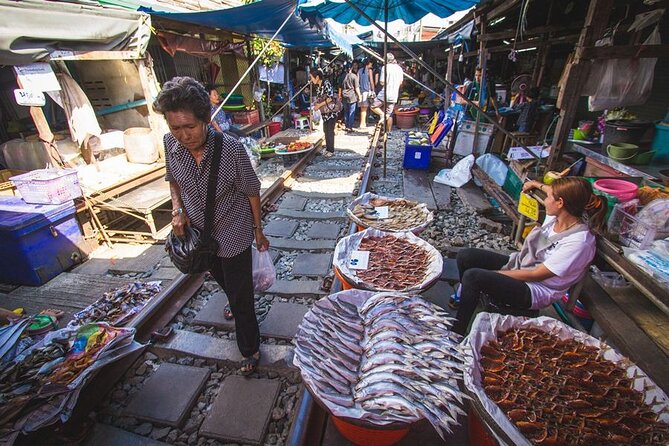 Maeklong Railway Market and Damnoen Saduak Floating Market Tour From Bangkok - Who will get the most from this tour?