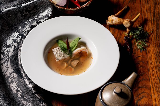 Manohra Cruise Luxury Dining - The dinner: polished presentation with a few caveats