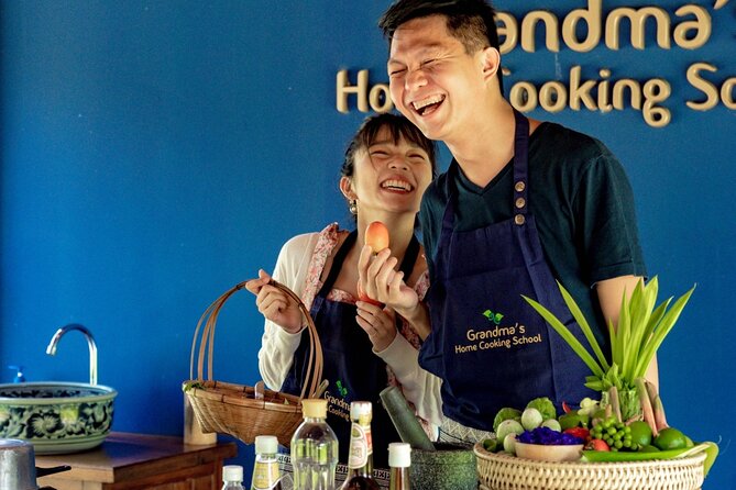 Morning Thai Cooking with Grandma - Market Visit & Farm Tour - Vegetarian Choices and Food Restrictions