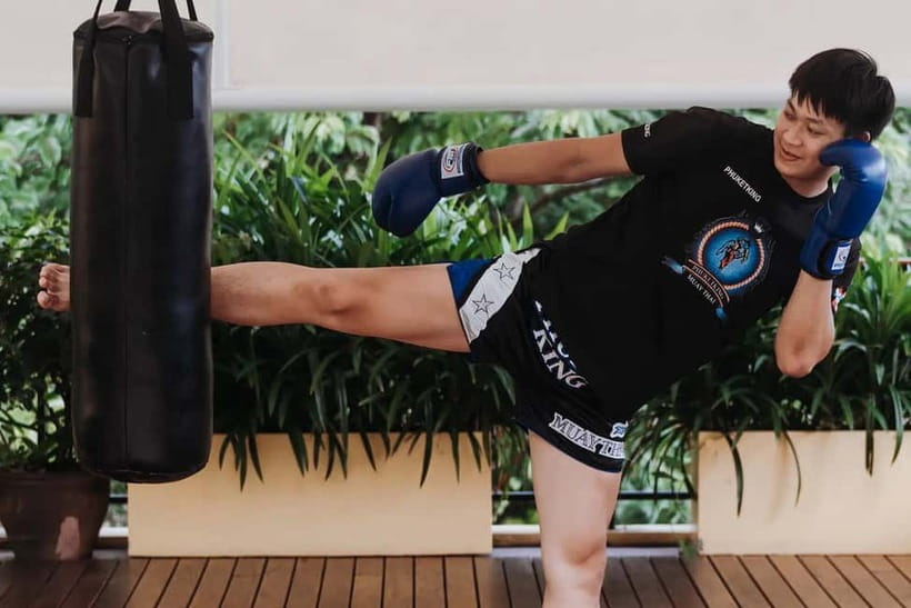 Muay Thai Boxing Class for Beginners - Why pad and mitt work suits beginners