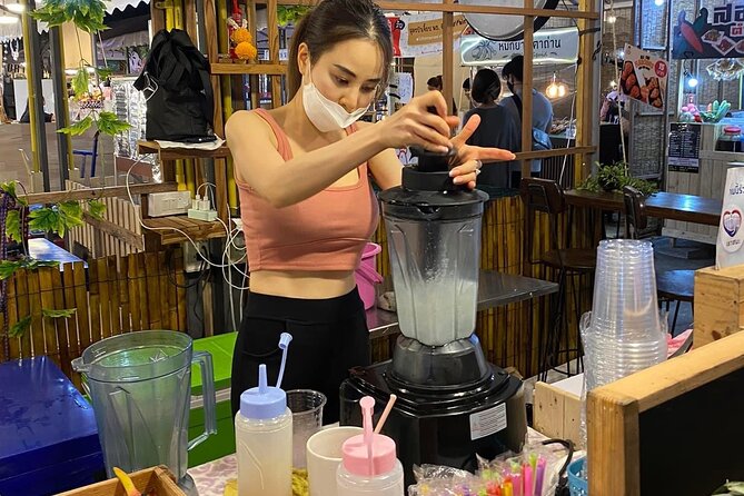 Night life in Bangkok - Jodd Fairs Train Night Market(Joint) - What Jodd Fairs Ratchada feels like after dark