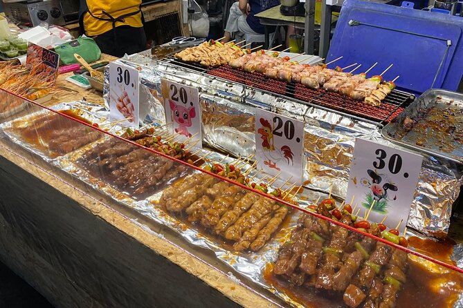 Night life in Bangkok - Jodd Fairs Train Night Market(Joint) - What to eat when the choices come quickly