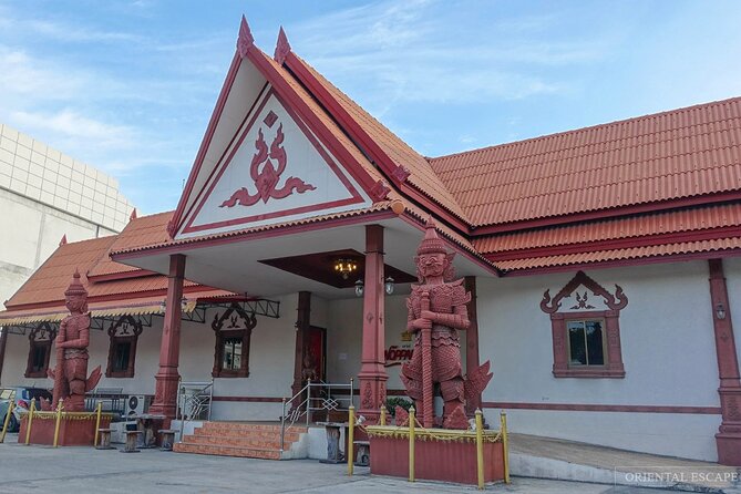 Nopparat’s Traditional Thai Dinner & Dance - Arriving for the 7:30 pm seating